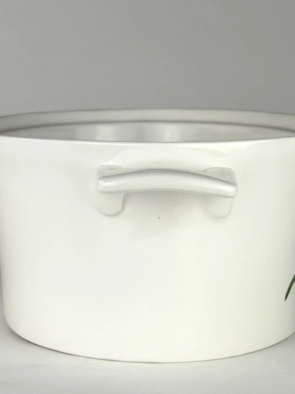 Blue Harbor Collection Blue Floral White Ceramic Oval Casserole Dish with Lid